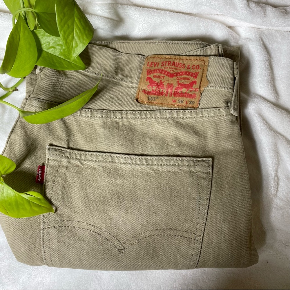 Men’s Levi’s jeans